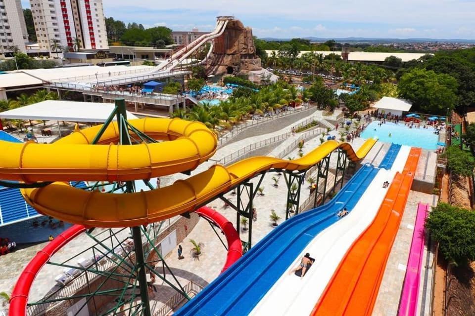 Апартаменти Piazza Diroma C/ Acqua Park - Viaggio Locacoes Por Temporada Калдас-Новас Екстер'єр фото