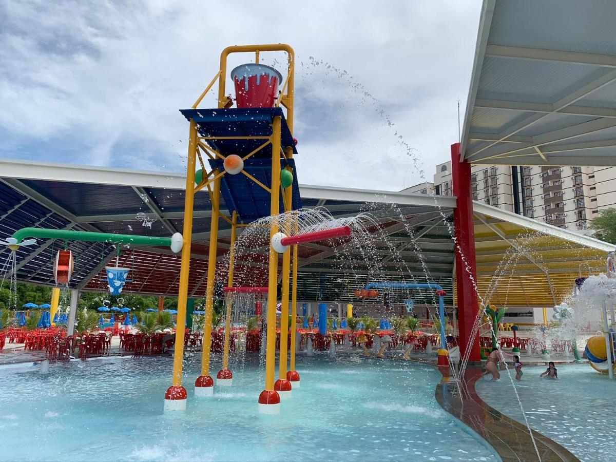 Апартаменти Piazza Diroma C/ Acqua Park - Viaggio Locacoes Por Temporada Калдас-Новас Екстер'єр фото